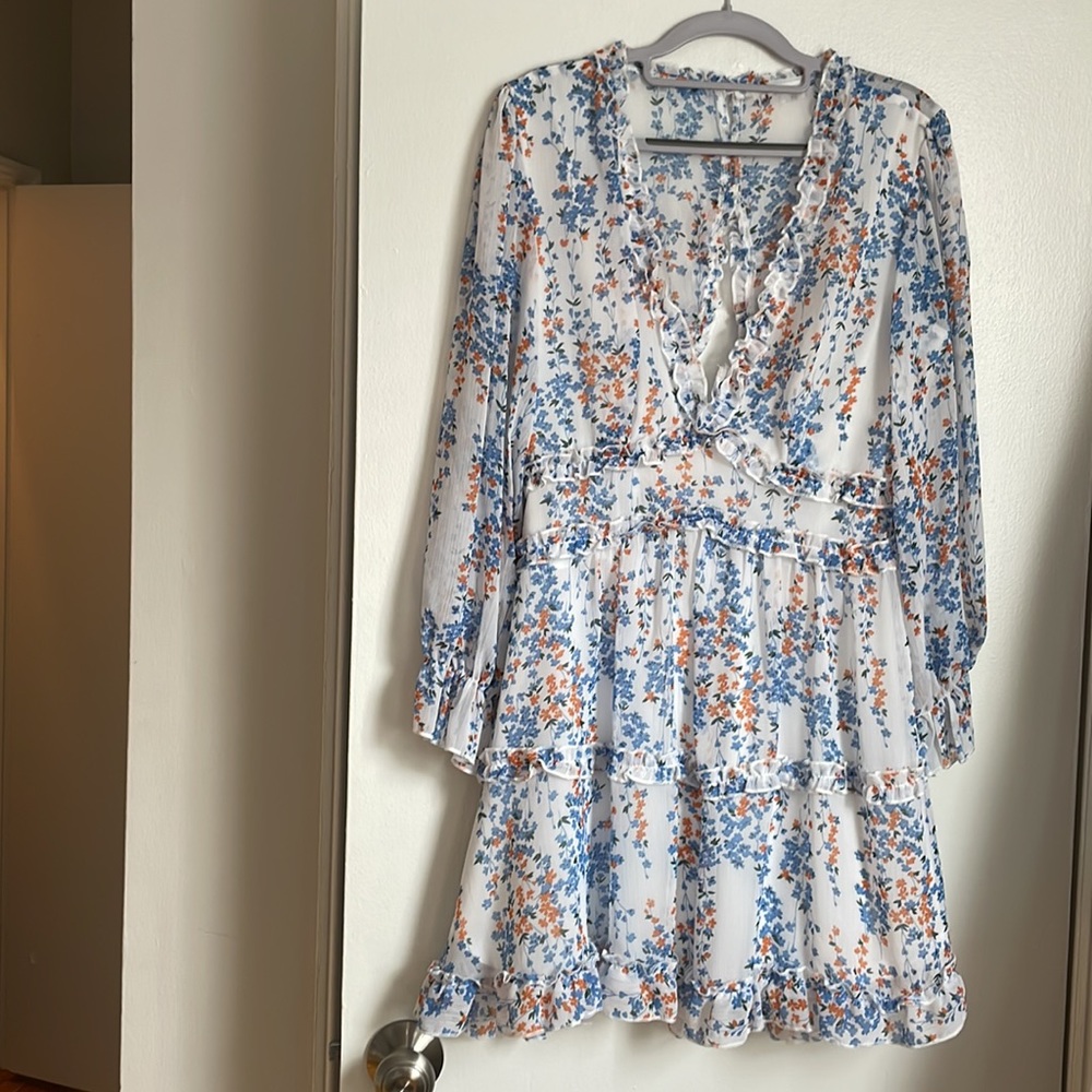 Dokotoo sun casual vneck long sleeve floral mini dress